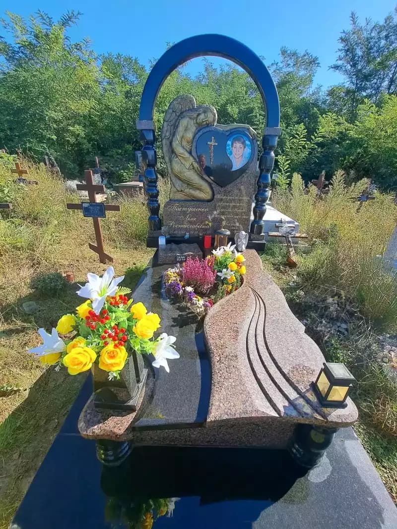 Lilia Rostyslawiwna Pastuschenko — burial place, photo 1